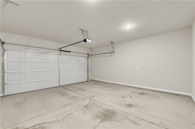 Building Photo - 1486 Fern Ridge Ln