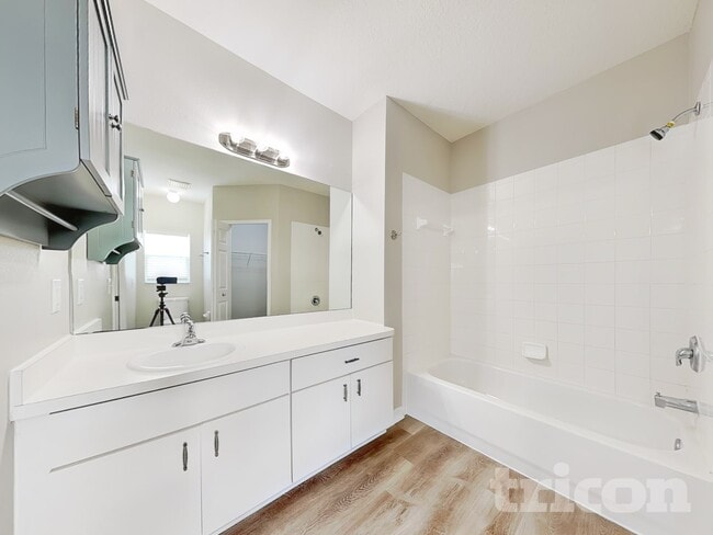 Building Photo - 3919 Day Bridge Pl