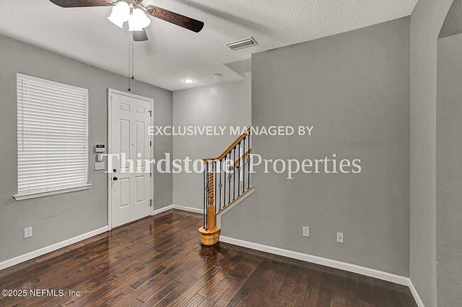 Building Photo - 13039 Sunset Lake Dr