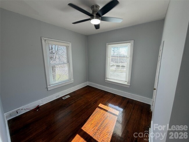 Building Photo - 1500 Allen St