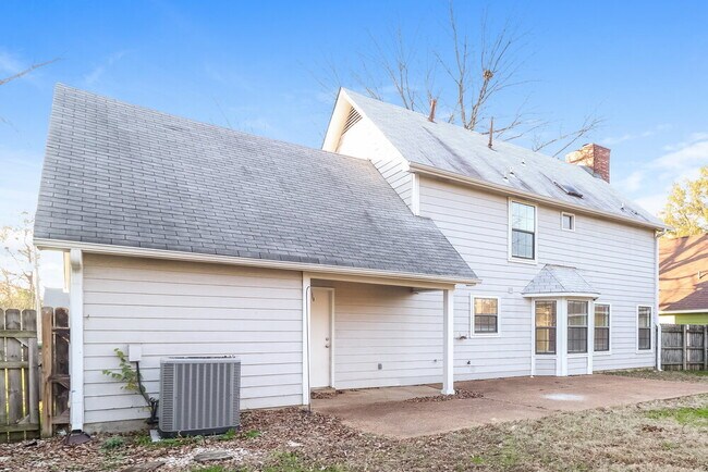 Building Photo - 2464 Green Glen Dr