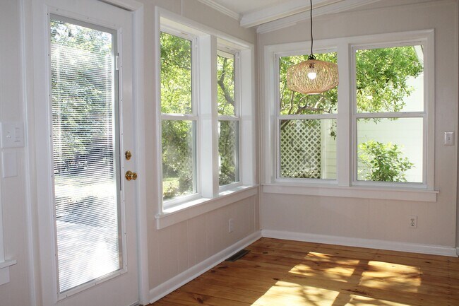 Building Photo - 275 Piney Ln