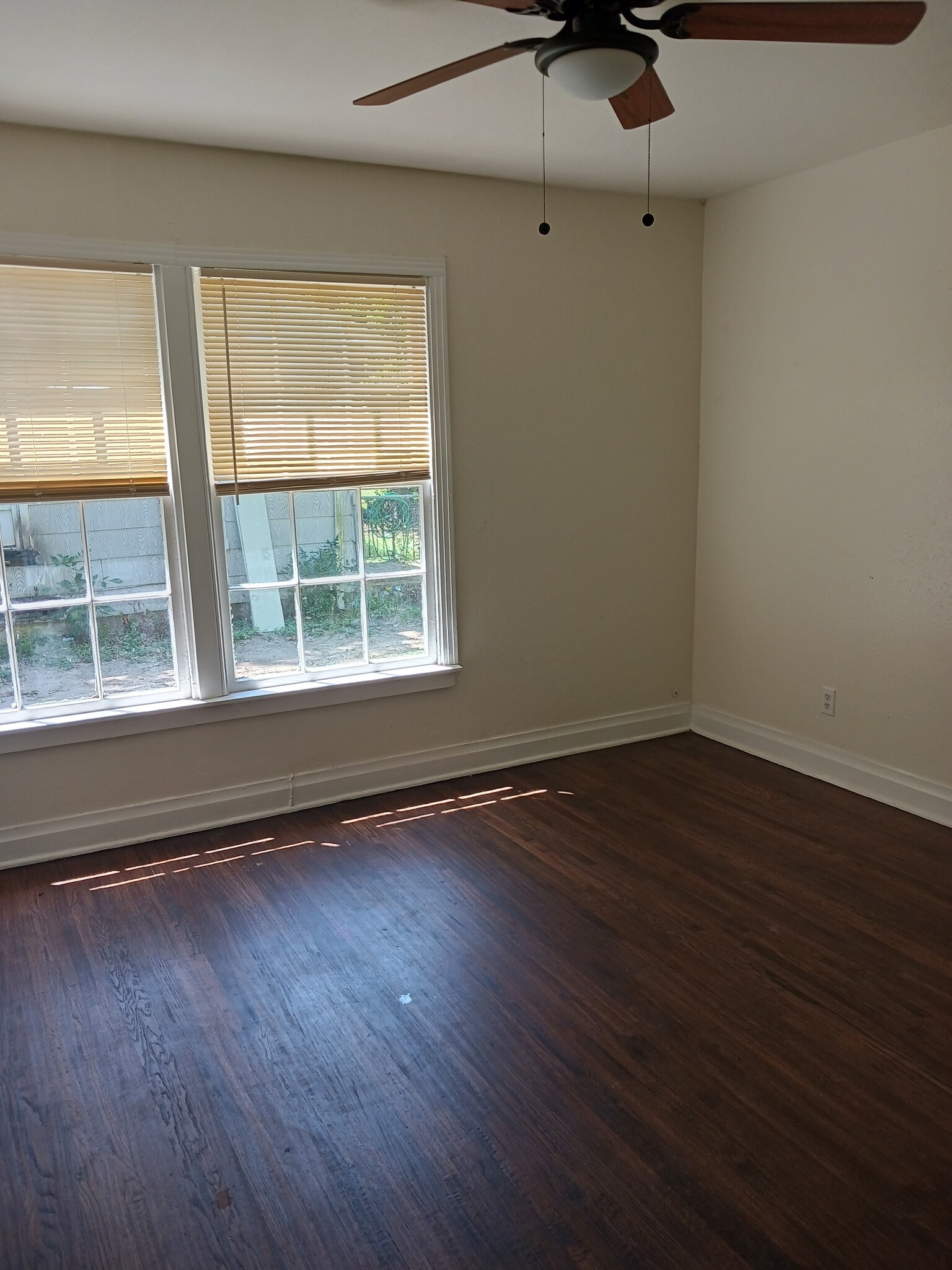 3 bright and airy bedrooms - 1012 N 23rd St