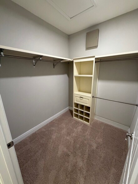 Building Photo - 8465 Crissy Ln