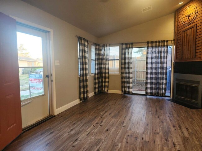 Building Photo - 6808 NW Willow Springs Dr