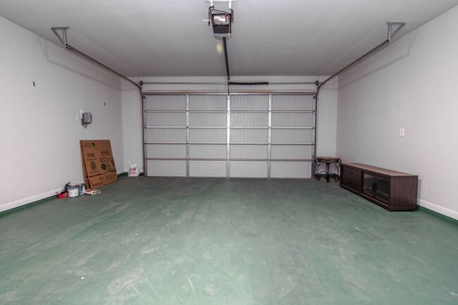 Building Photo - 7001 Mcpherson Ln