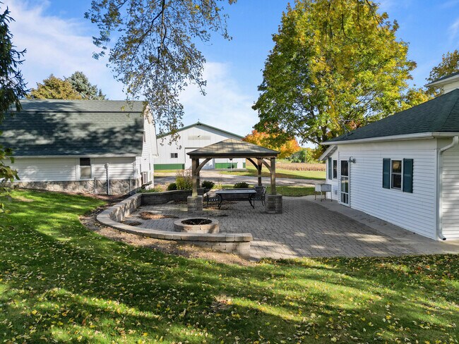 Building Photo - W5838 County Rd A