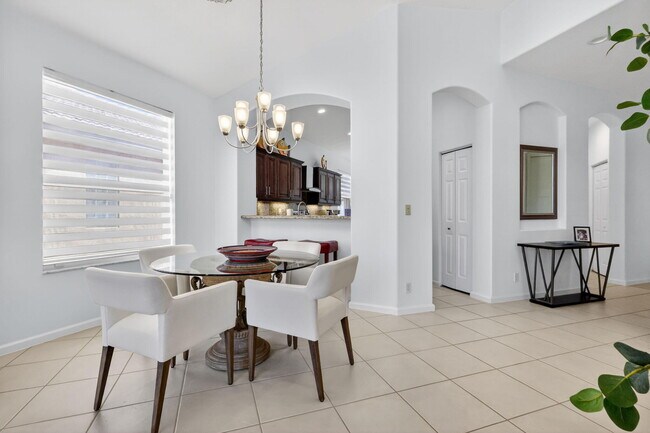Building Photo - 7116 Cataluna Cir