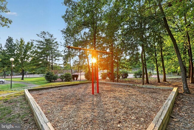 Building Photo - 10925 Postern Ct