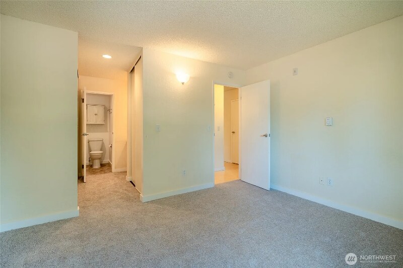 Building Photo - 12617 NE 130th Way