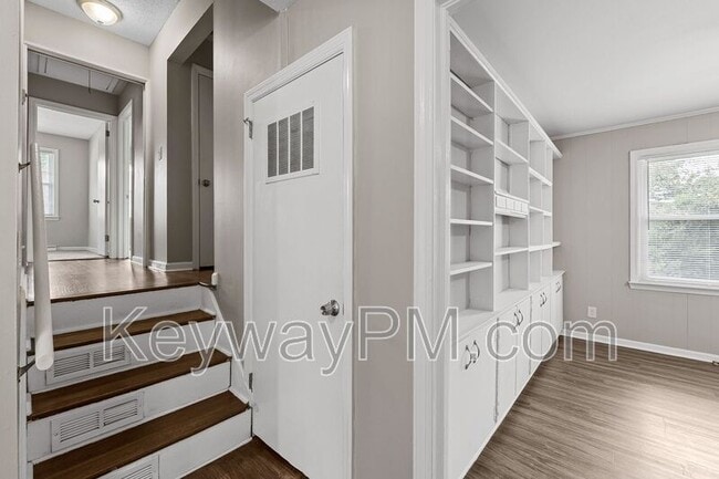 Building Photo - 1823 Pisgah Rd