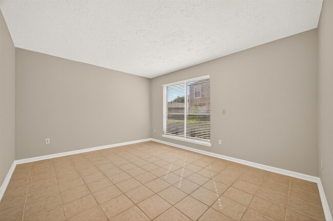 Building Photo - 9022 Wilcrest Dr