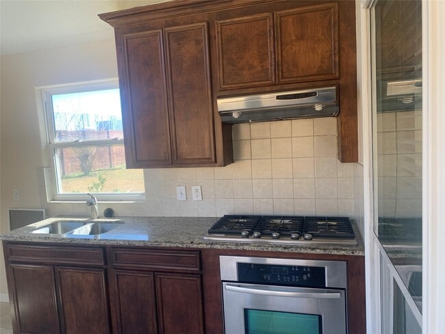 Building Photo - 2621 Tidenhaven Dr