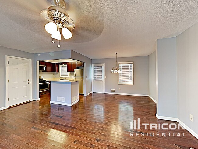 Building Photo - 203 Brookside Dr
