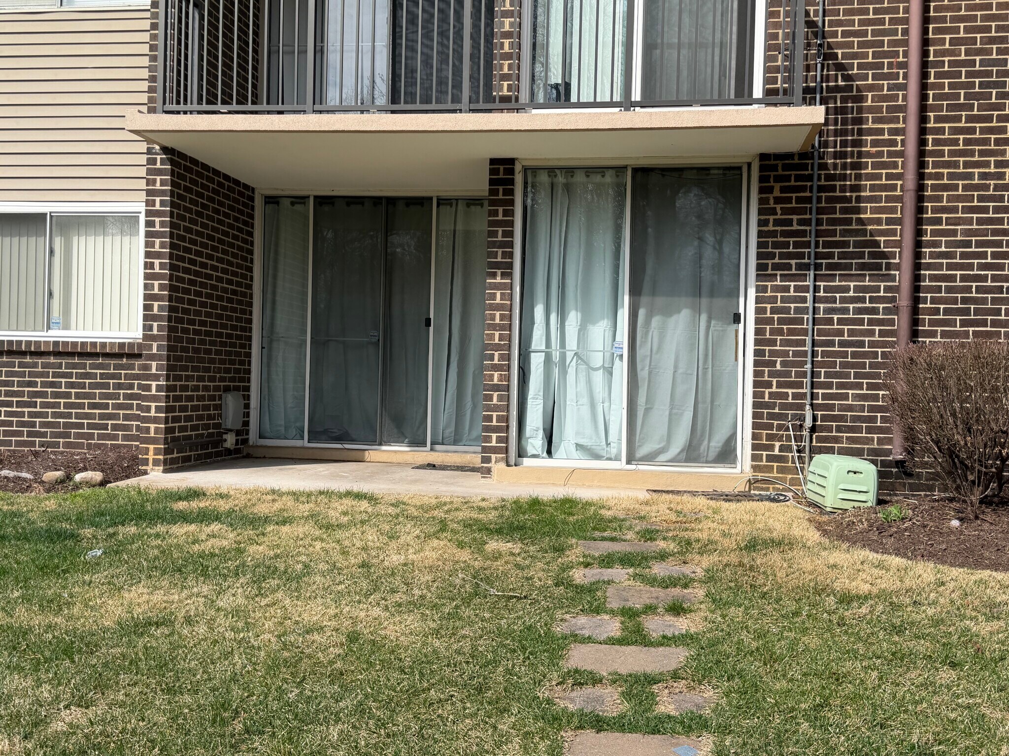 Building Photo - 10230 Prince Pl