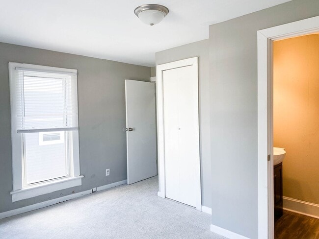 Building Photo - Beautiful 3 Bedroom Home!