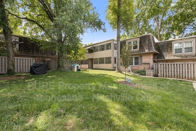 Building Photo - 3000 Hillsboro Pike
