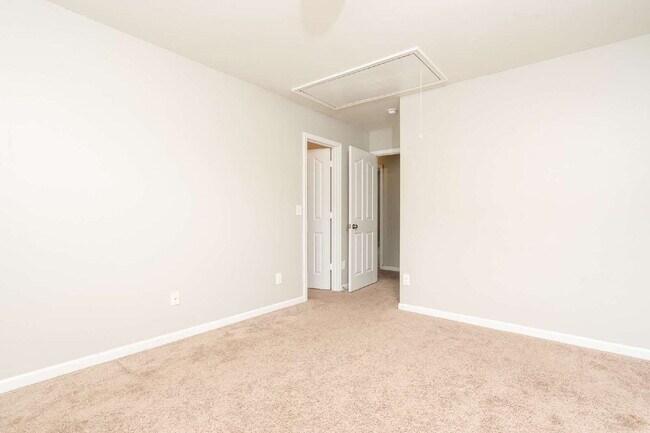 Building Photo - Available July 10th! Immaculate 3-Bedroom Home with Modern Updates