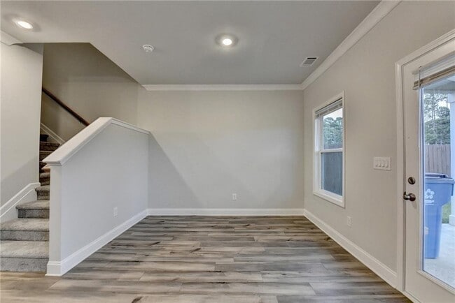 Building Photo - 3230 Westgate Park Dr