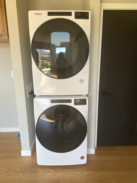 Building Photo - 314 Lithia Ave