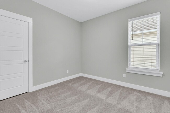 Building Photo - 313 Baritone Rd