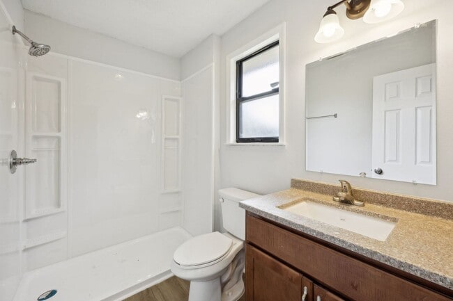 Building Photo - Newly Renovated 3 Bedroom Home on 1 Acre – No HOA!