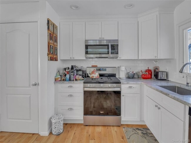 Building Photo - 6 Kenbar Rd