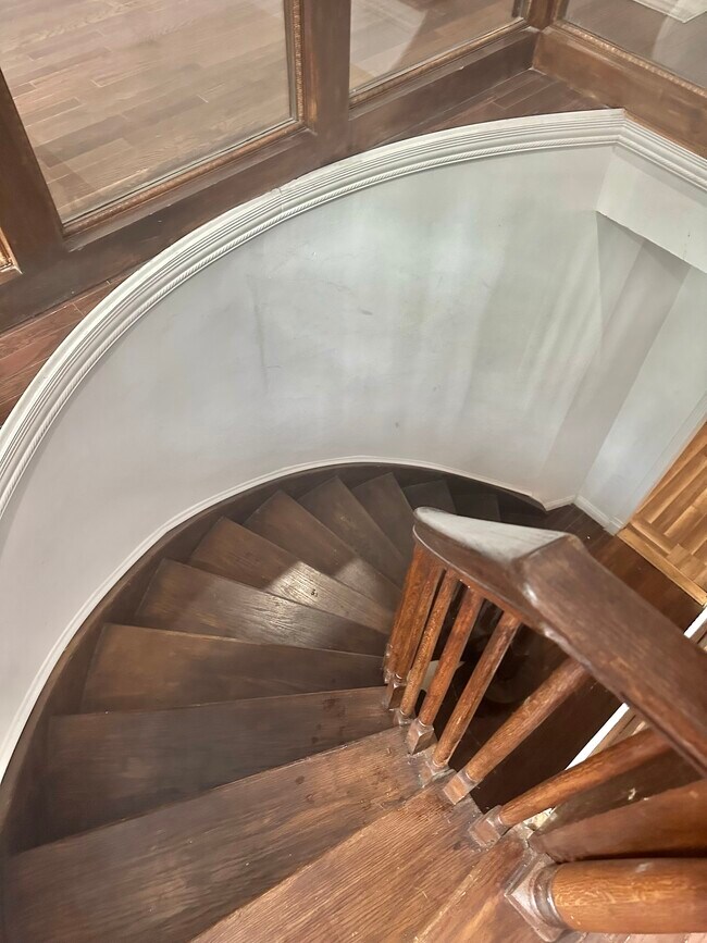 Building Photo - 308 Clifton Plz