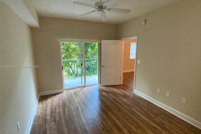 Building Photo - 6001 SW 70th St