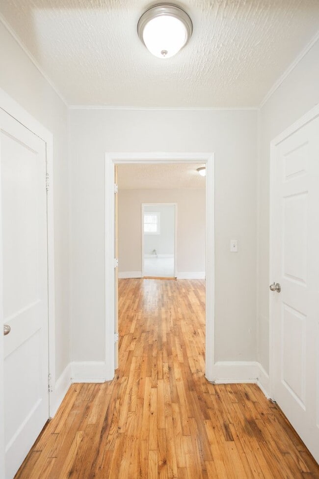 Building Photo - 486 Hammond Dr