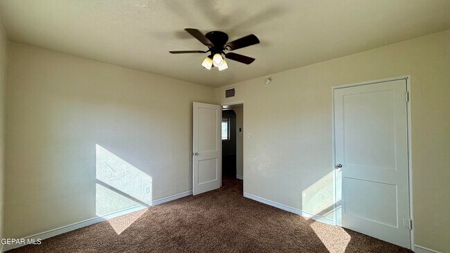 Building Photo - 8033 Carpenter Dr