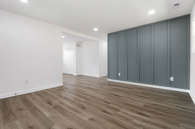 Building Photo - Completely Renovated Durham Home!