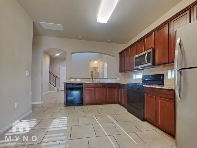 Building Photo - 429 Epiphany Ln