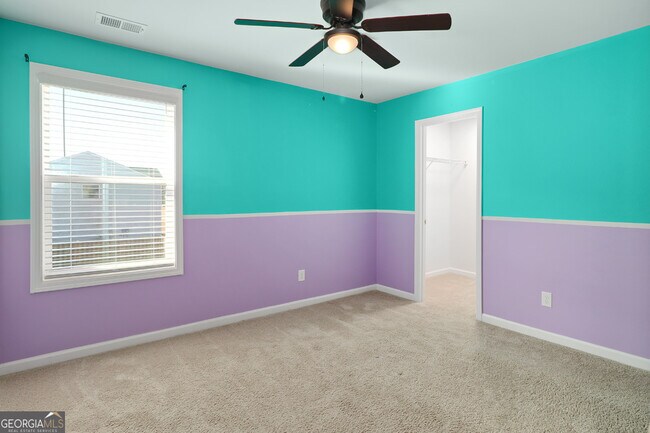 Building Photo - 120 Greenbriar Dr