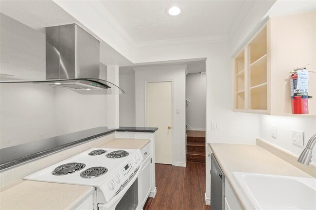 Building Photo - 2229 Mimosa Dr