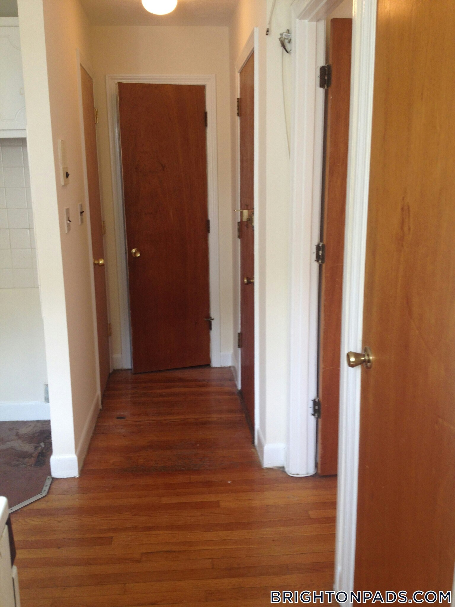 Building Photo - 164 N Beacon St