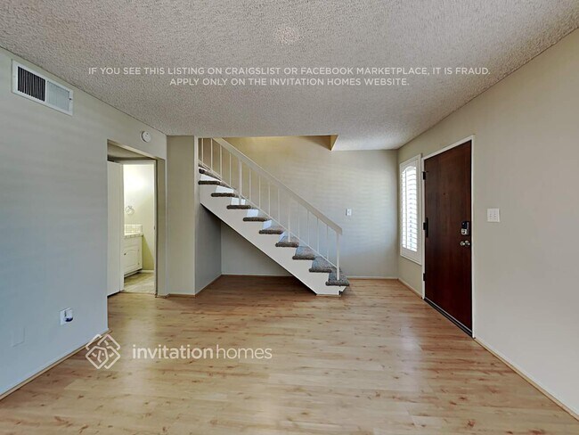 Building Photo - 9645 Karmont Ave