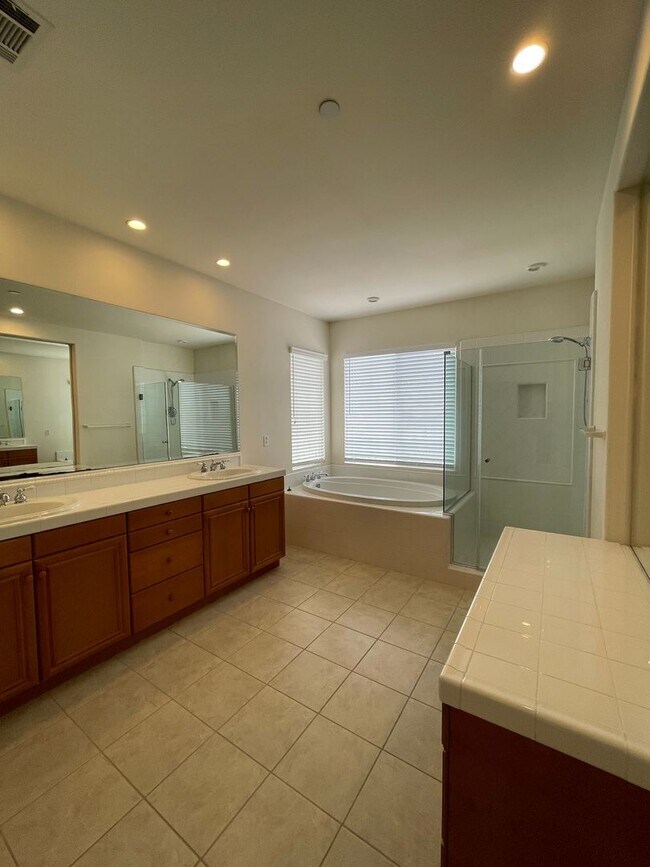 Building Photo - 9707 Deer Trail Dr