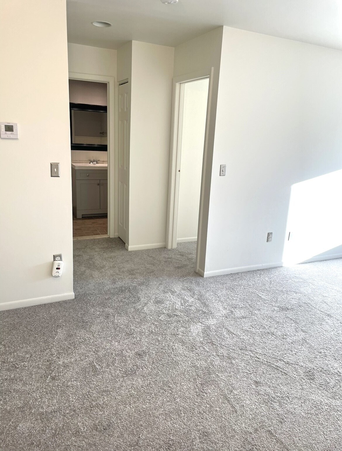 Building Photo - 176 Hackensack St