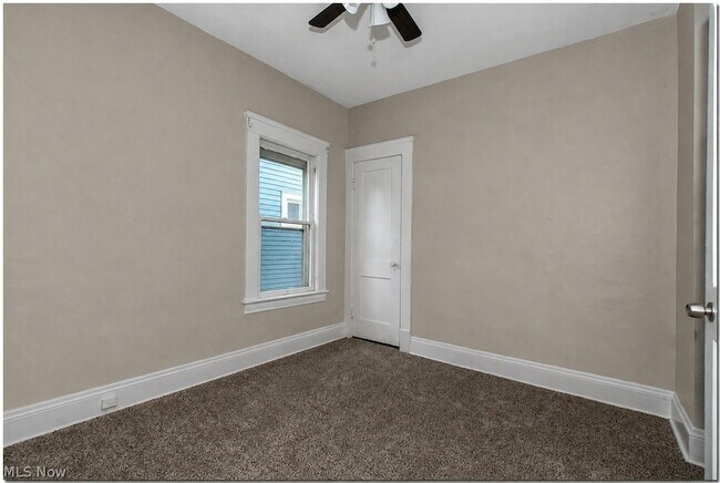 Building Photo - 3100 Montclair Ave