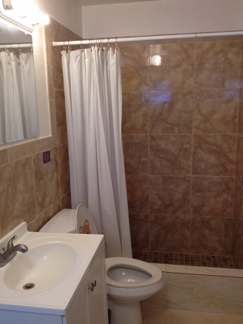 Building Photo - 8921 Bishop Ave