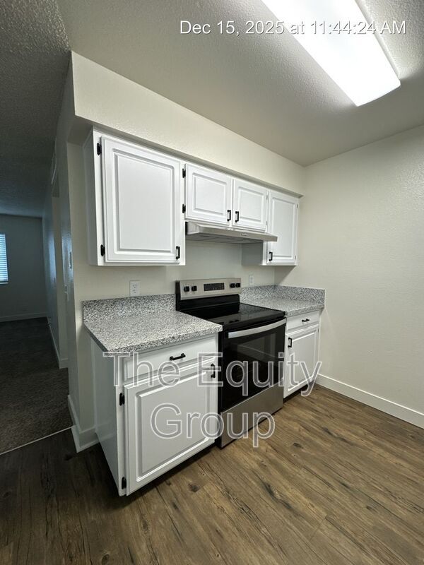 Building Photo - 809 Monarch Cir