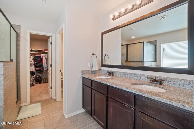 Building Photo - 1041 Earthstar Pl