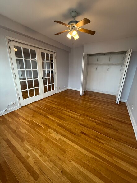 Building Photo - 4230 N Marine Dr