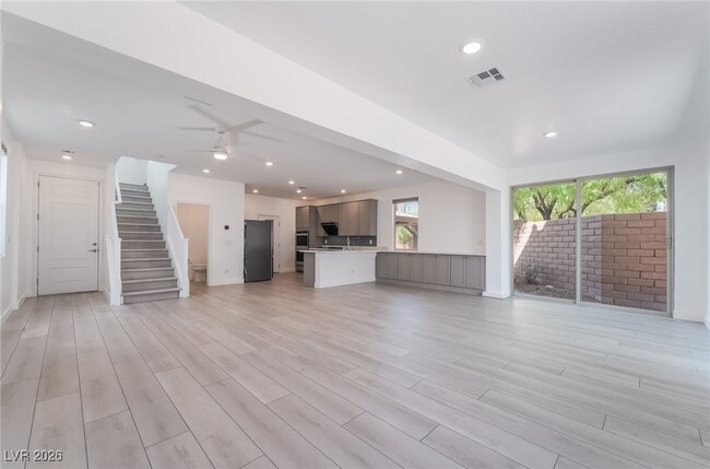 Building Photo - 10784 Glowing Dawn Ave