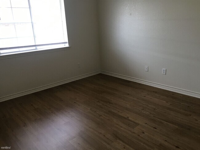 Building Photo - 3 br, 3 bath Duplex - 3612 Glenna Ct # 361...