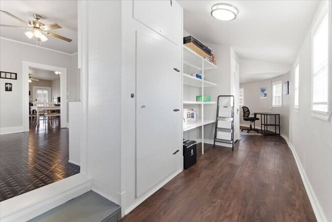 Building Photo - Impeccably remodeled short-term rental.