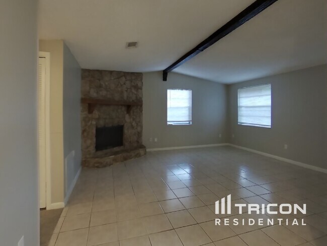 Building Photo - 2846 Tanglewood Blvd