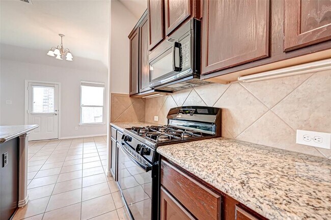 Building Photo - 24602 Forest Canopy Dr