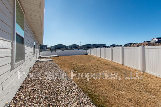 Building Photo - 1638 Elsie Jean Trl